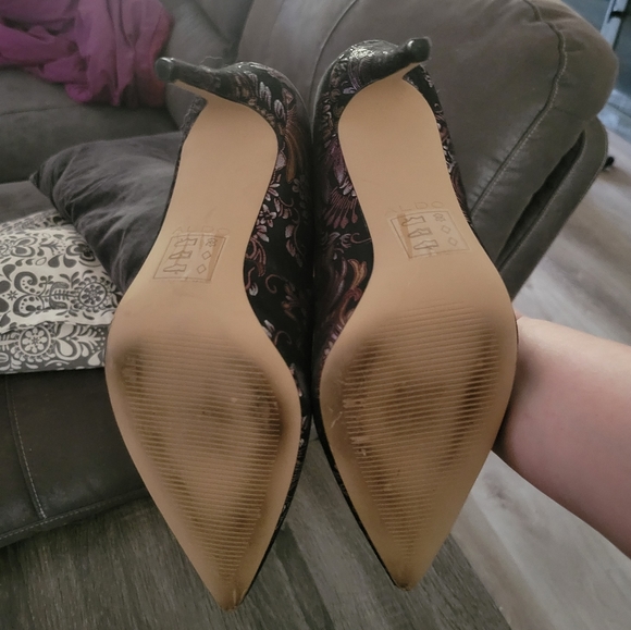 Aldo Printed Pumps - Picture 7 of 7